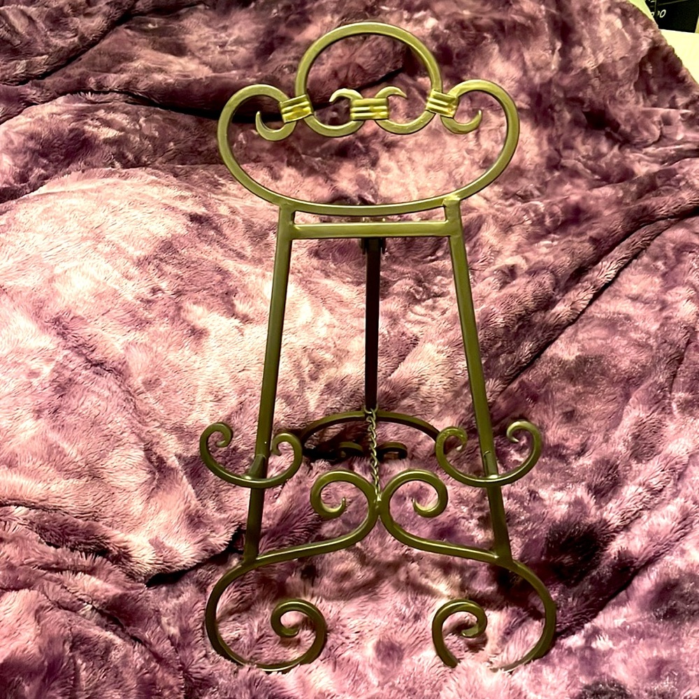 Decorative Antique Style Scroll Wrought Iron Tabletop Display Stand/Easel